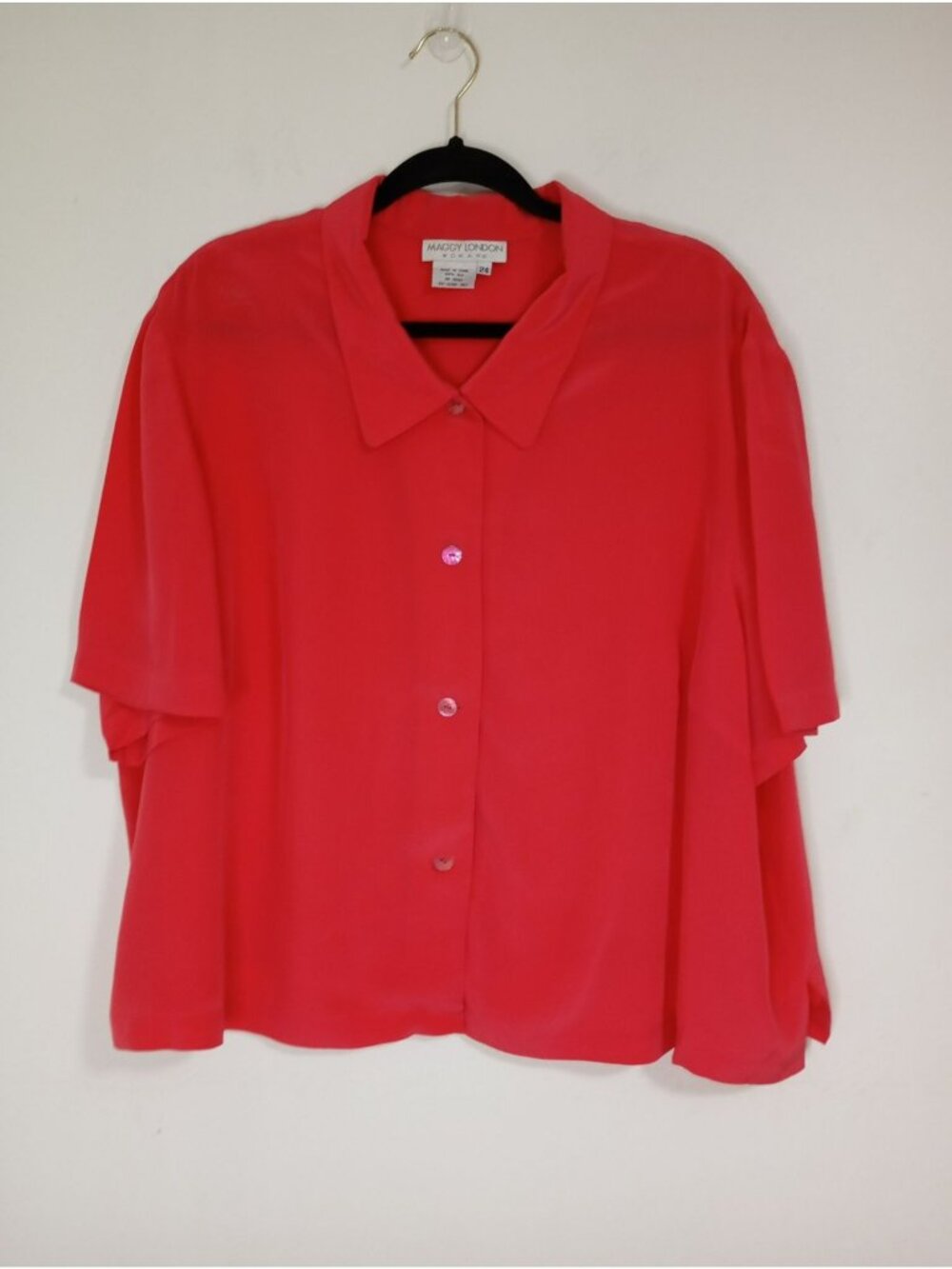 Maggy London Red 100% Silk Shirt Básic Button Front Short Sleeve Blouse Size 24W